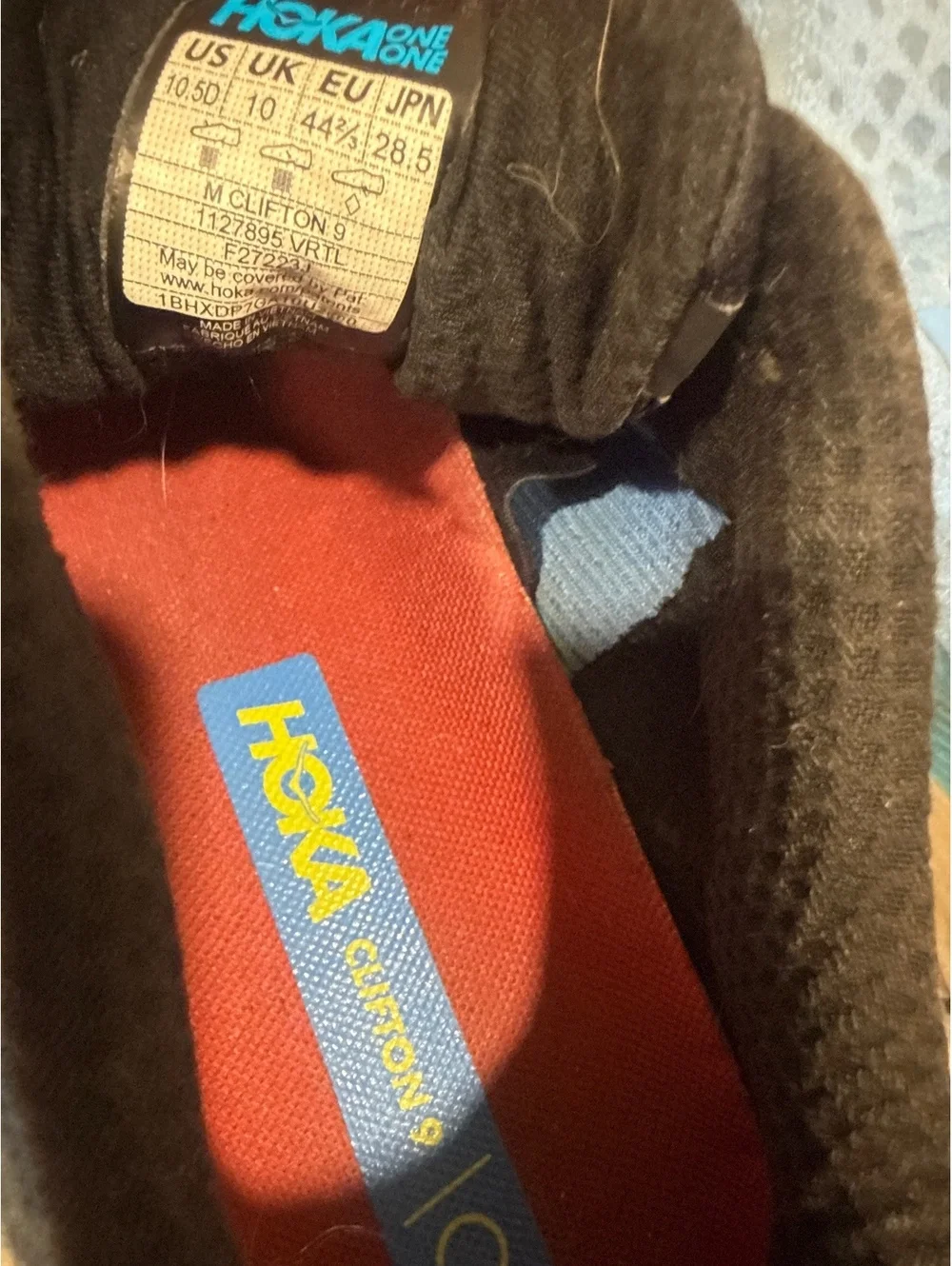 Hoka Clifton 9 Men's Blue Running Shoes with Yellow Accents, Size 10.5 D